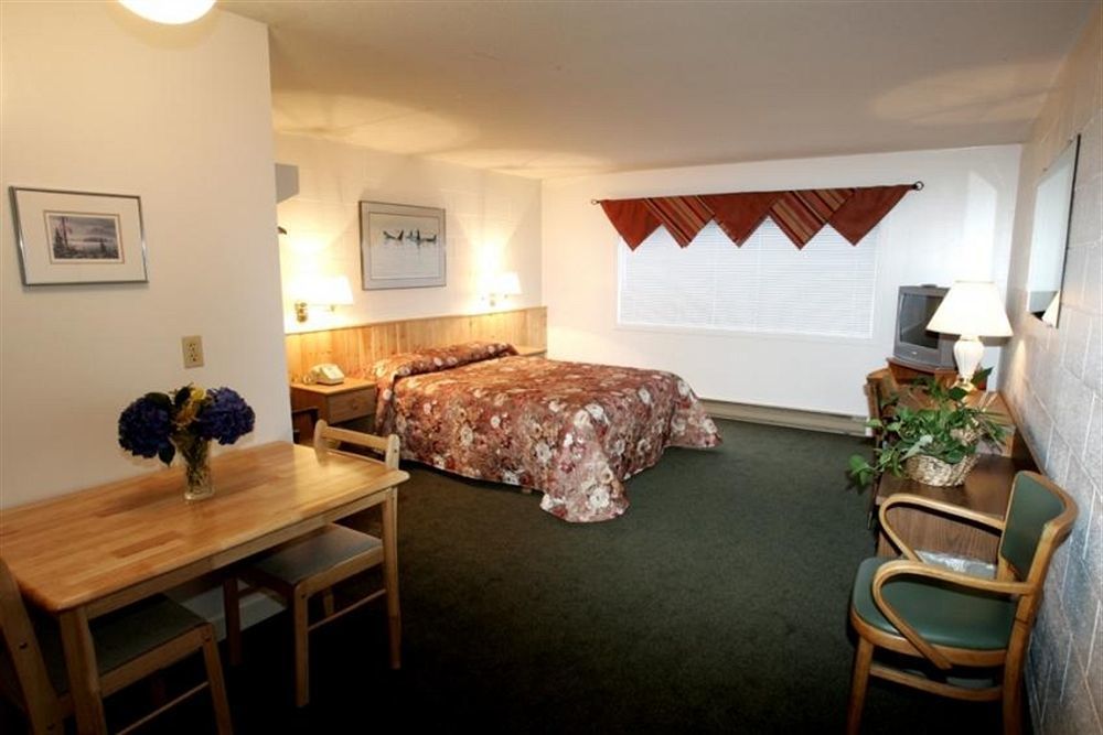 Pacific Rim Motel Ucluelet Exteriör bild